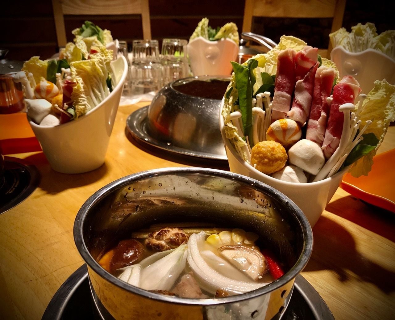 Lẩu Sauna - Nguyễn Chí Thanh