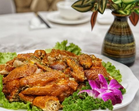 Châu Giang - 4 Mạc Thái Tổ