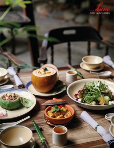 Hum Vegetarian, Café & Restaurant - Võ Văn Tần