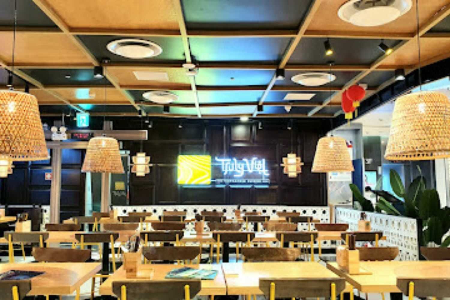 Truly Việt - TTTM Lotte Center