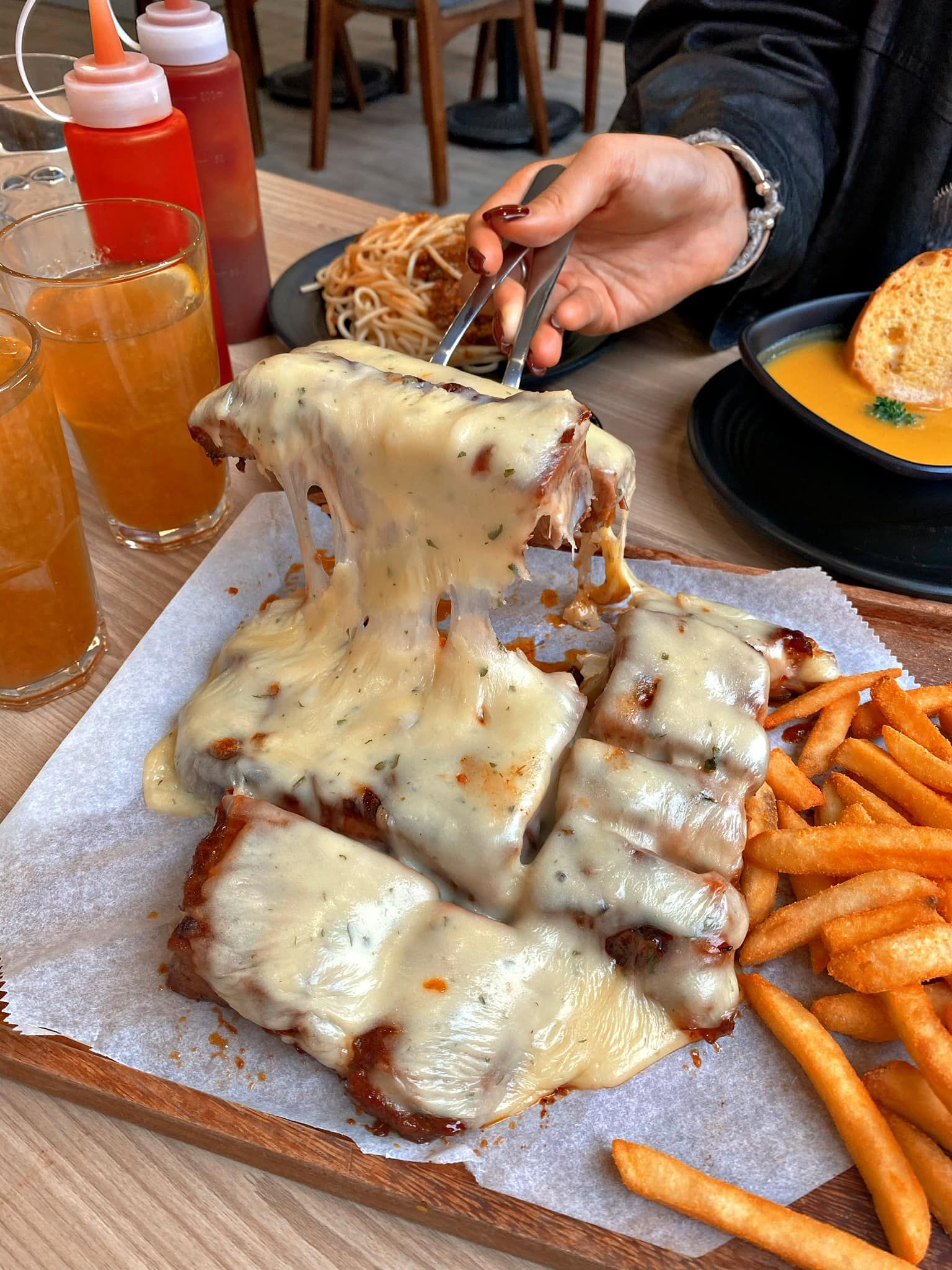 Sườn Mười - Trần Khát Chân