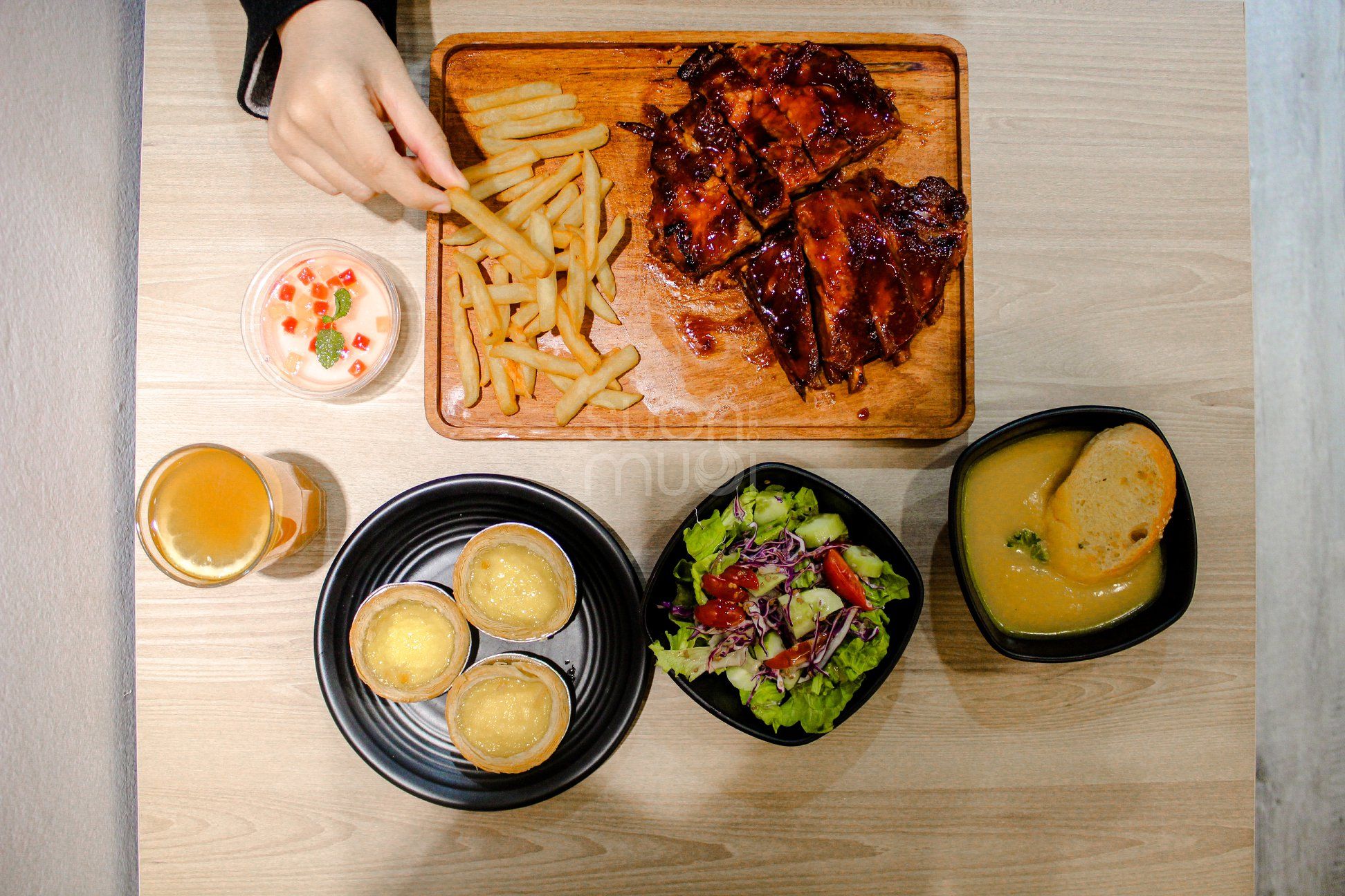 Sườn Mười - Trần Khát Chân