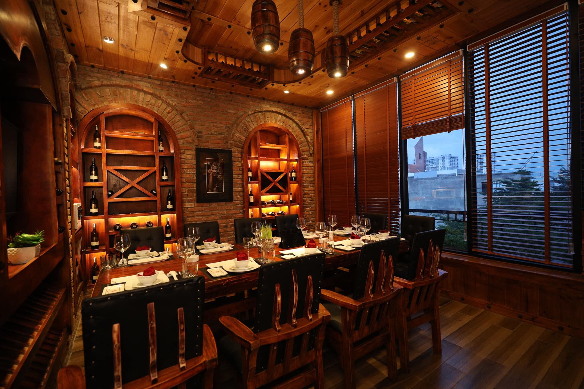 Hầm Rượu SOS - Đường 7