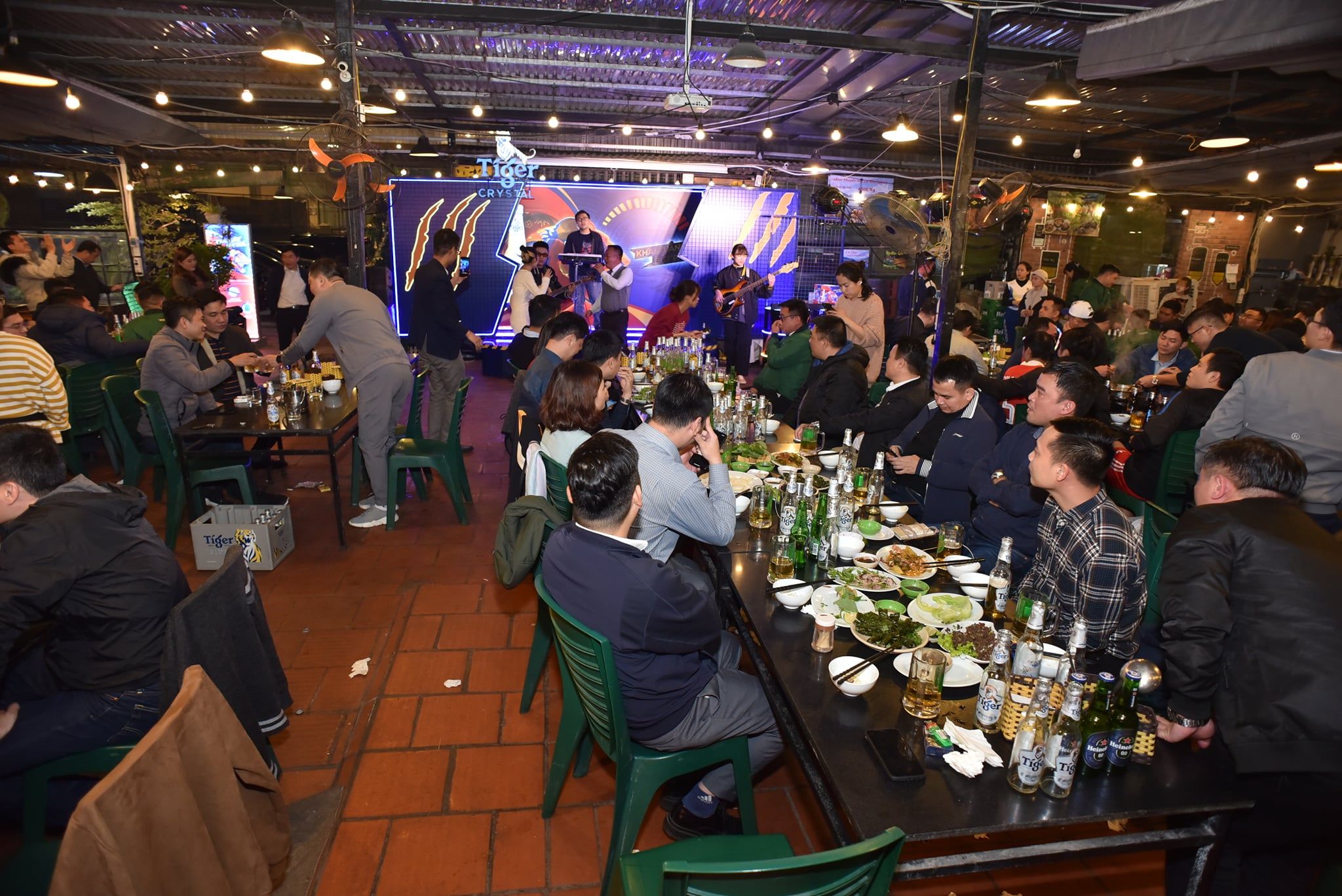 Le Beer - Phạm Văn Bạch