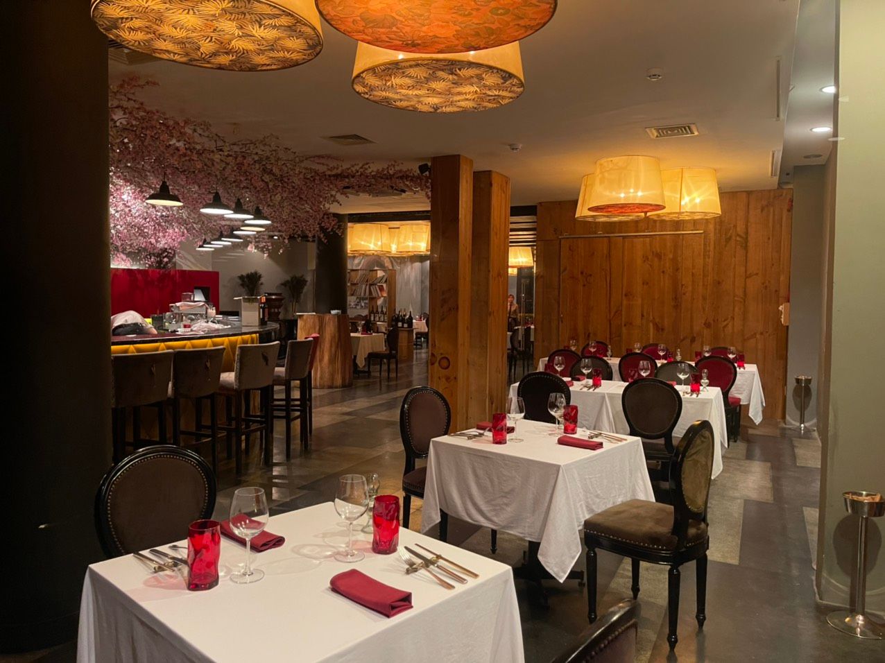 Xu Restaurant Lounge - Hai Bà Trưng