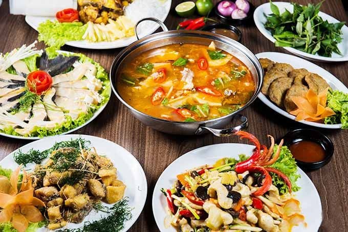 Sơn Thuỷ + V - Tố Hữu