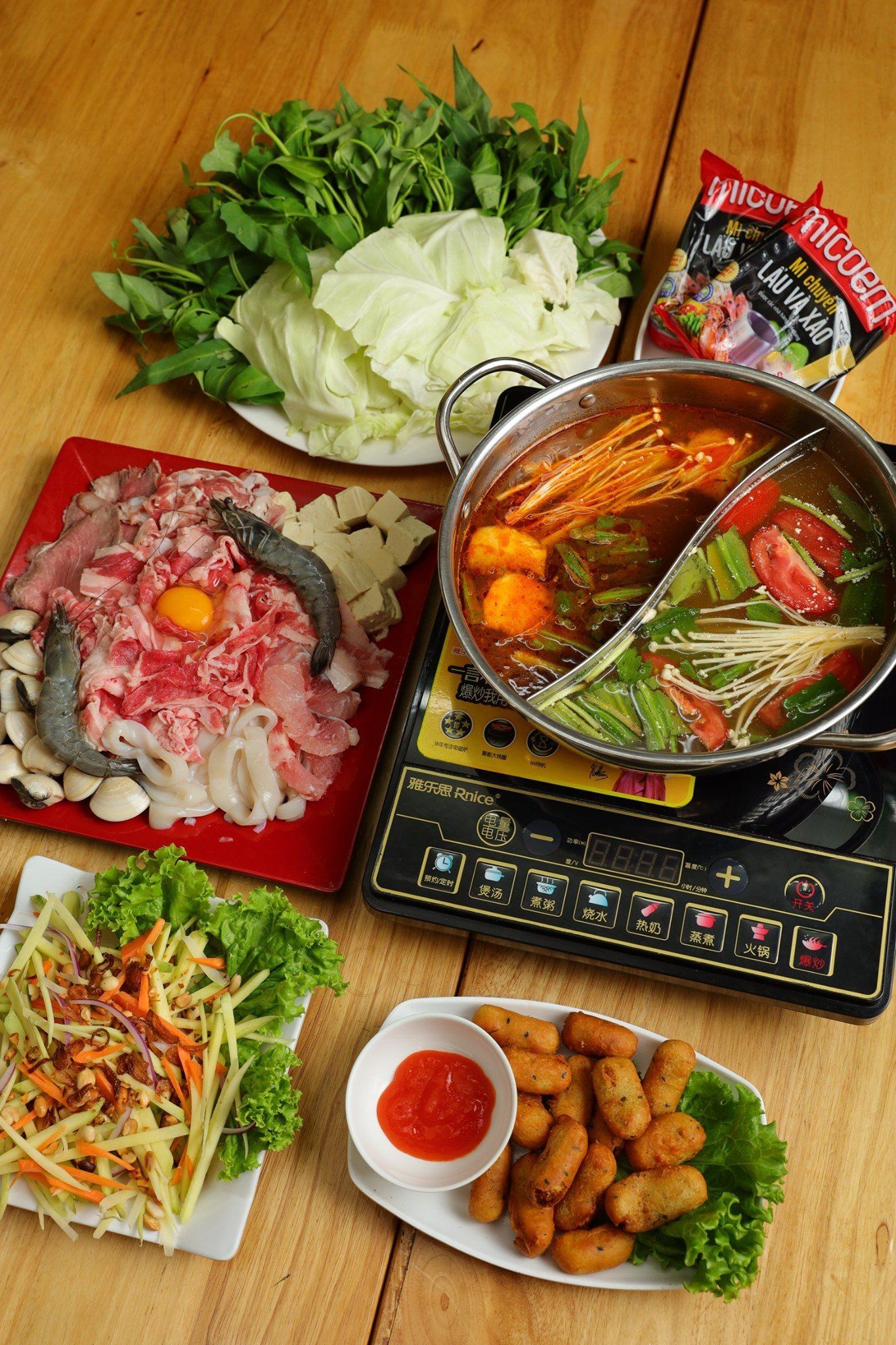 Đèn Lồng Quán - 2 Thái Phiên