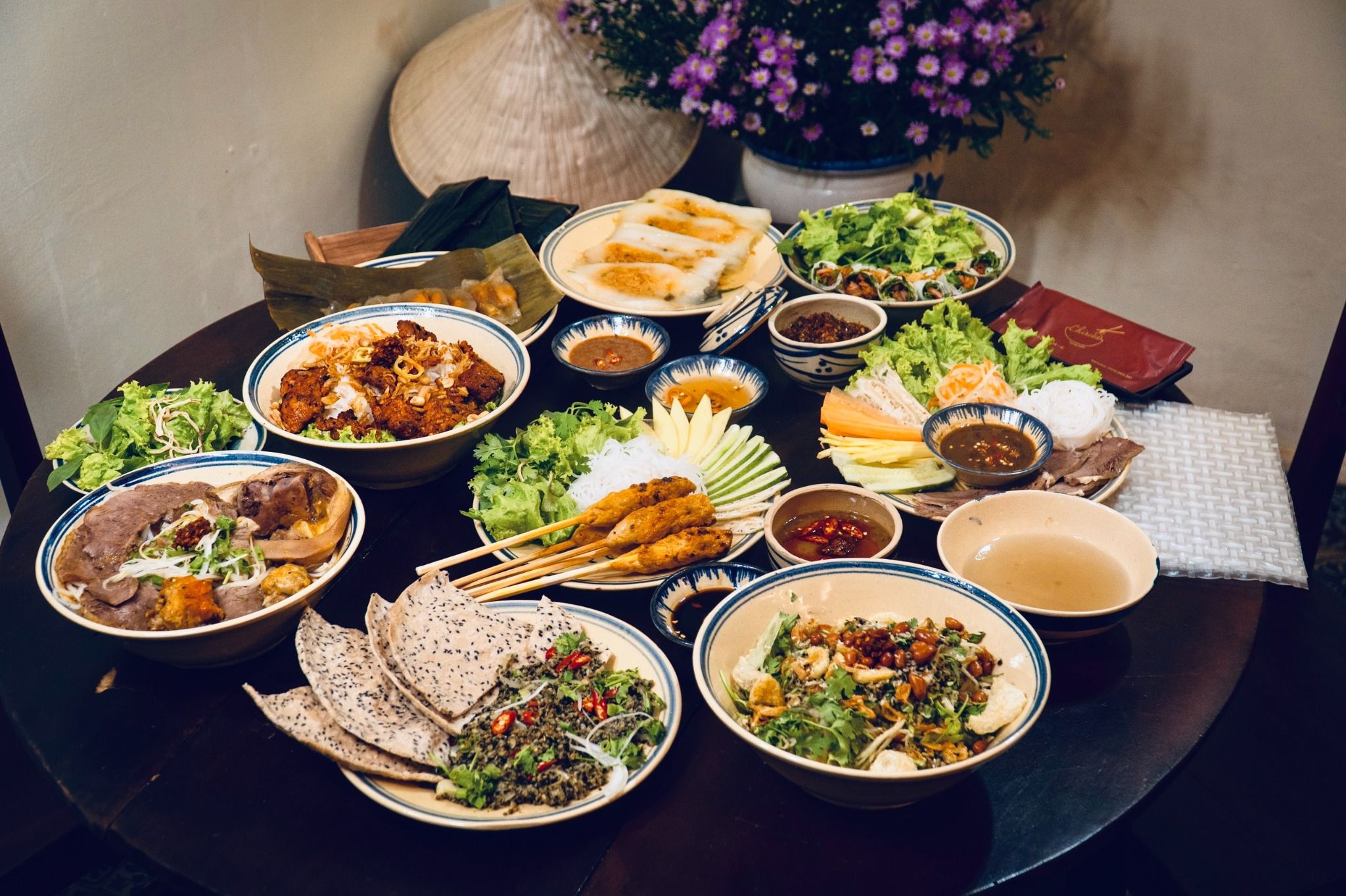 Chi Rứa Quán - Nguyễn Thị Minh Khai