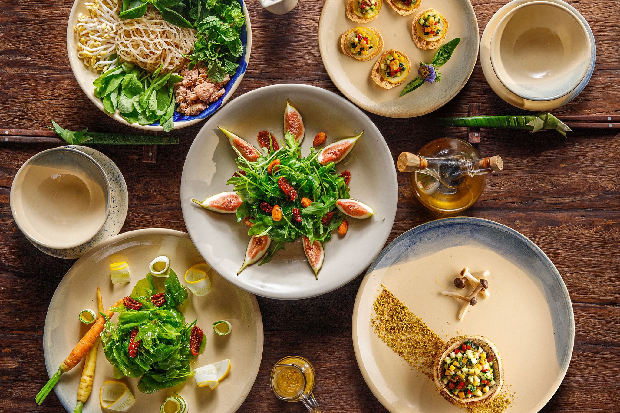 Hum Vegetarian, Café & Restaurant - Võ Văn Tần