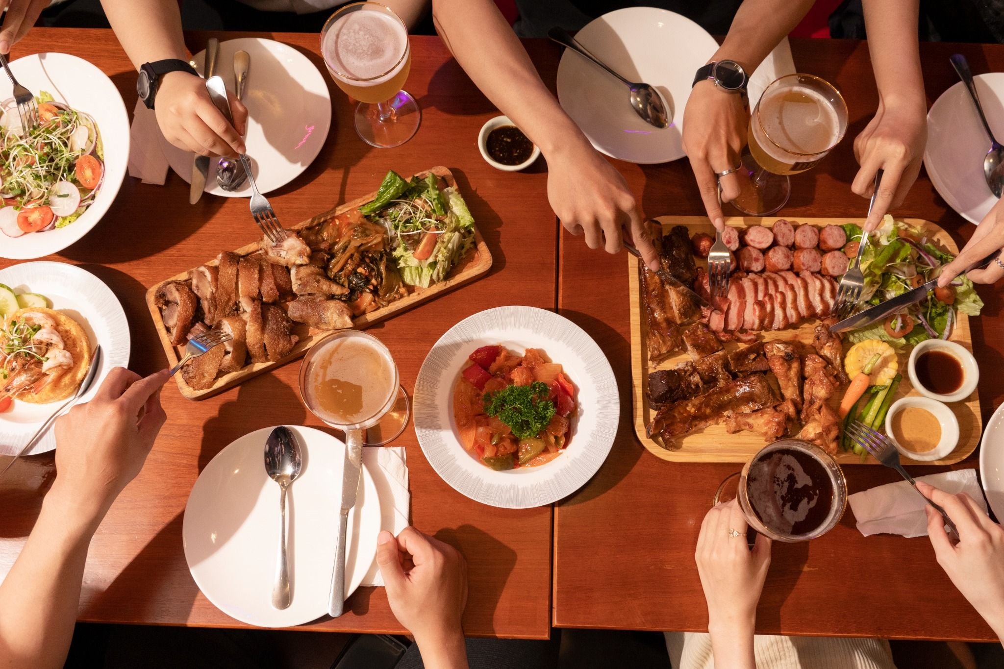 Brux Belgian Capital Beer - Trần Quốc Hoàn