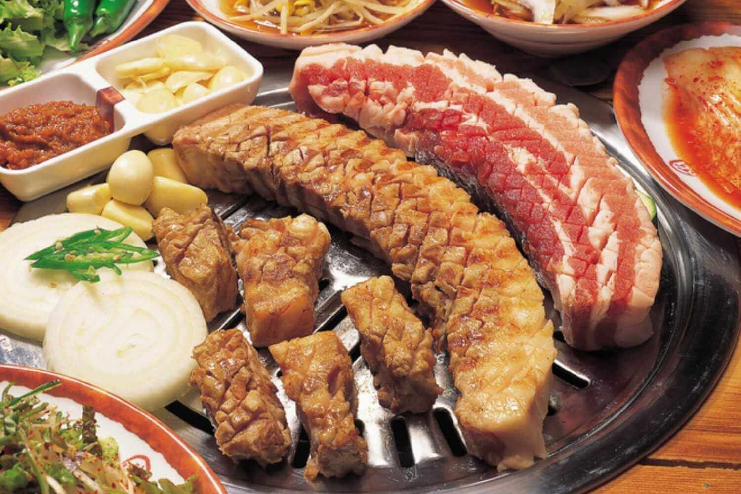 Gogi House - Lạc Long Quân