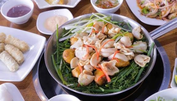 Chả Cá Ngư Ông - Phạm Văn Đồng