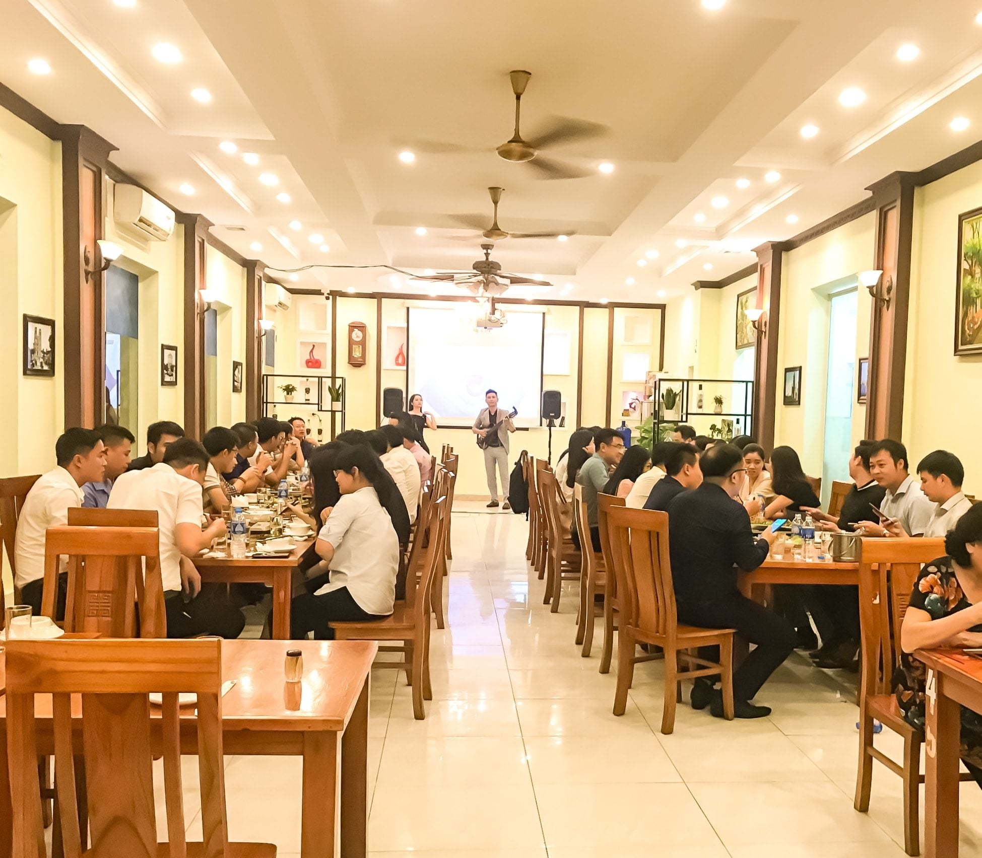Ngọc Dương - Hoàng Quốc Việt