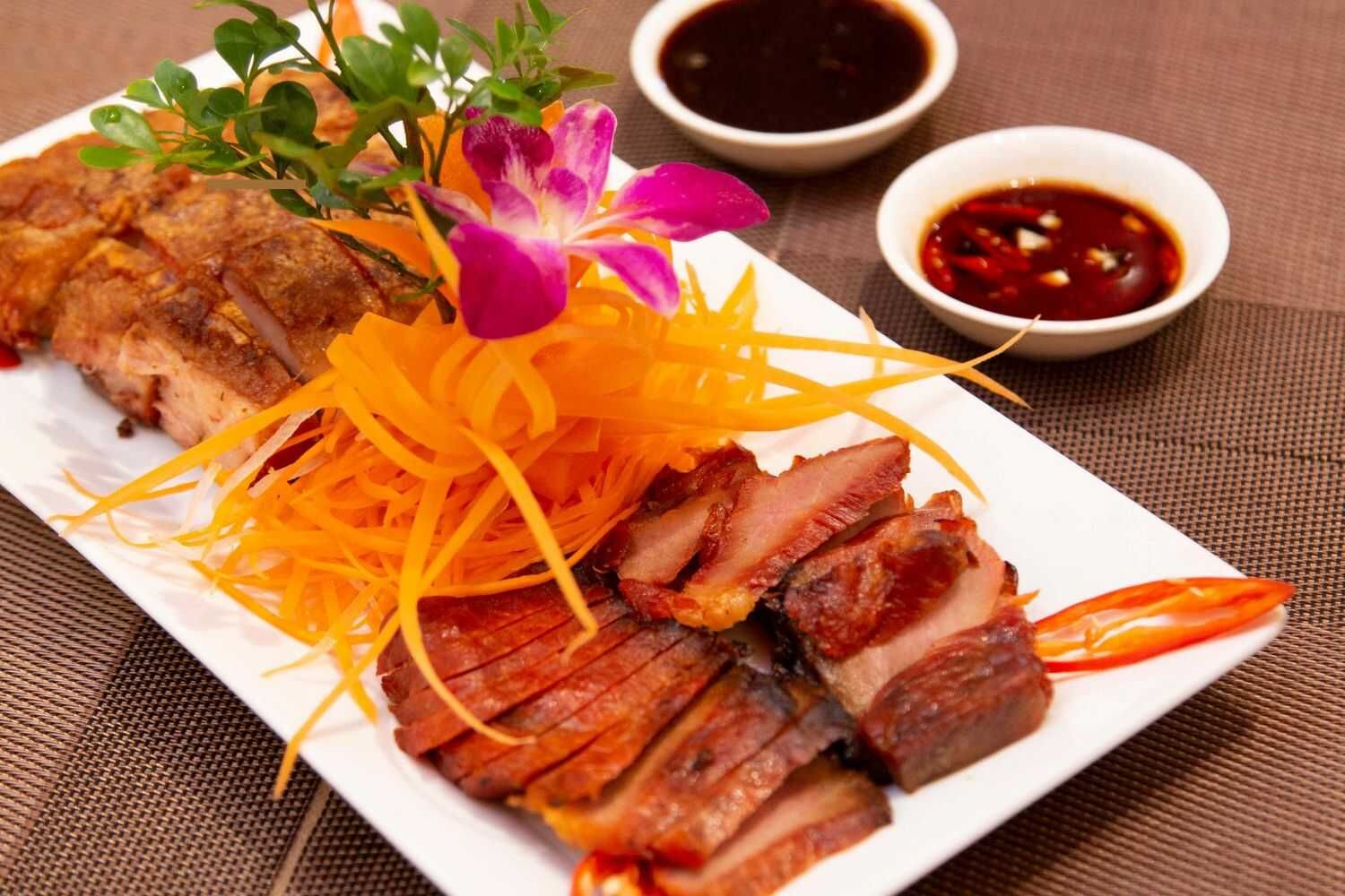 Nhạc Đình - 197 Âu Cơ