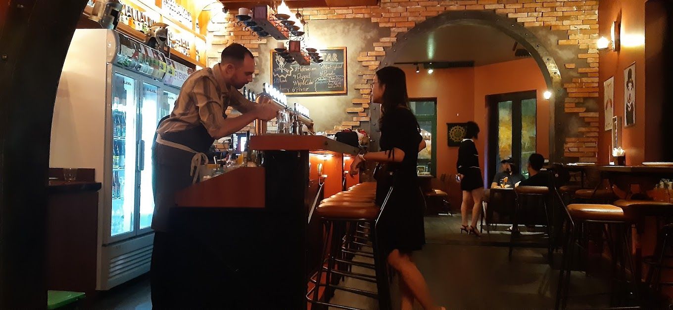 Evenstar Craft Beer Pub - Bà Triệu