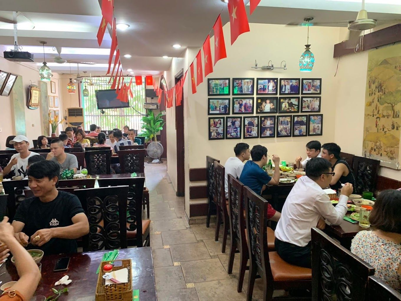 Khoa Ngan Xưa Và Nay - 77 Hai Bà Trưng