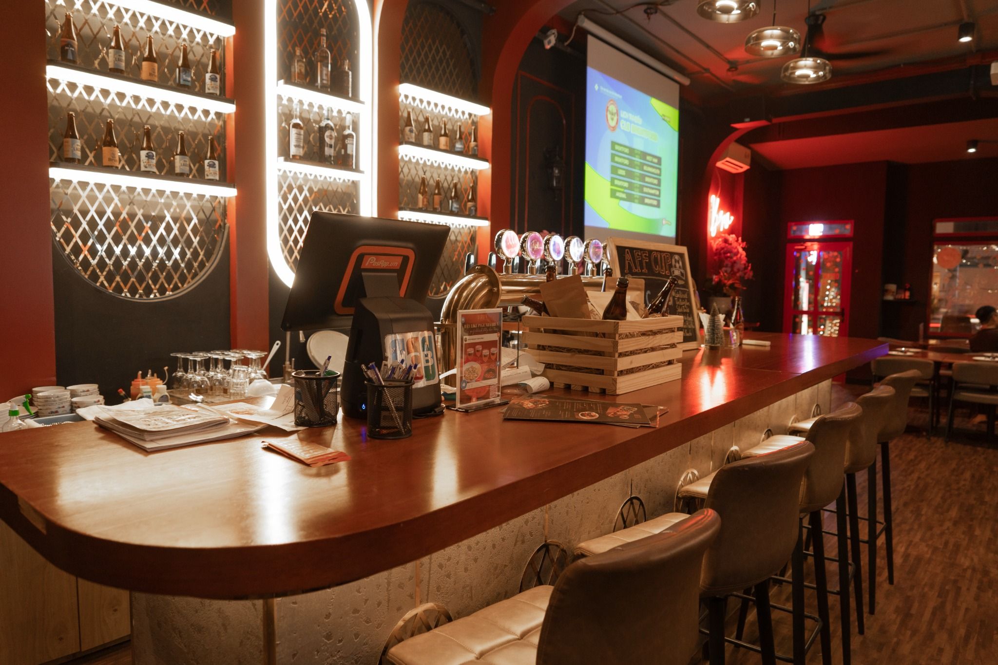 Brux Belgian Capital Beer - Trần Quốc Hoàn