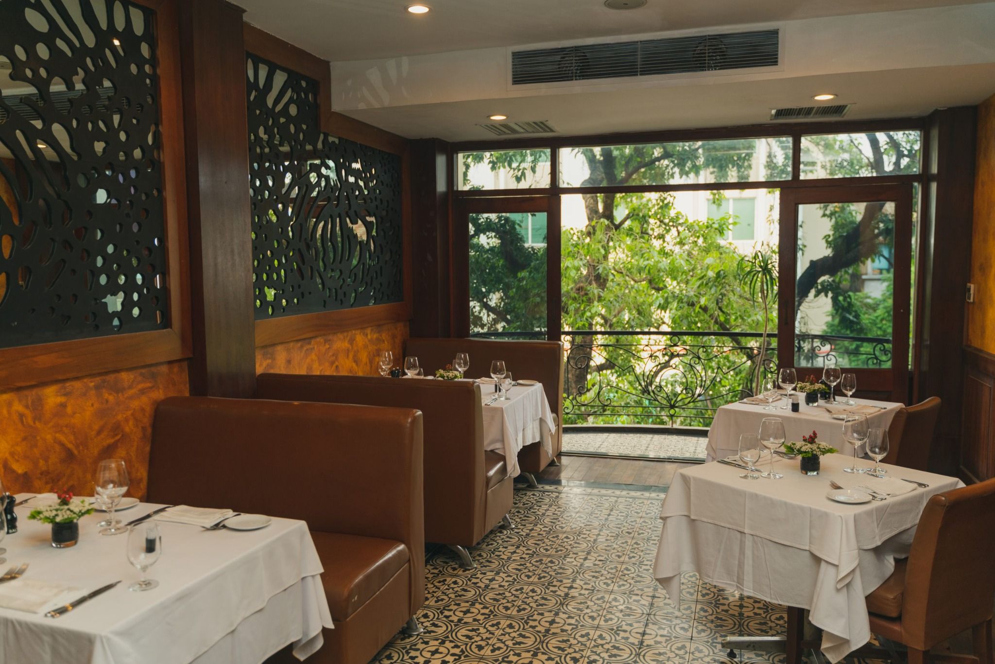 Jacksons Steakhouse - Hai Bà Trưng
