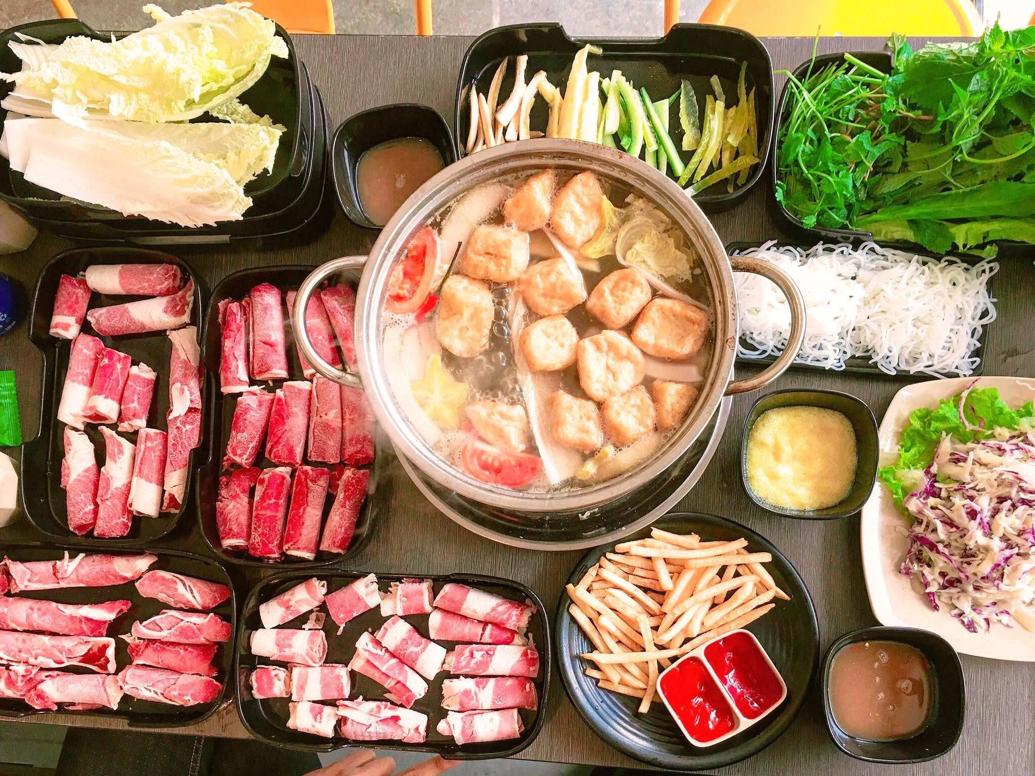 Food Street - Quang Trung