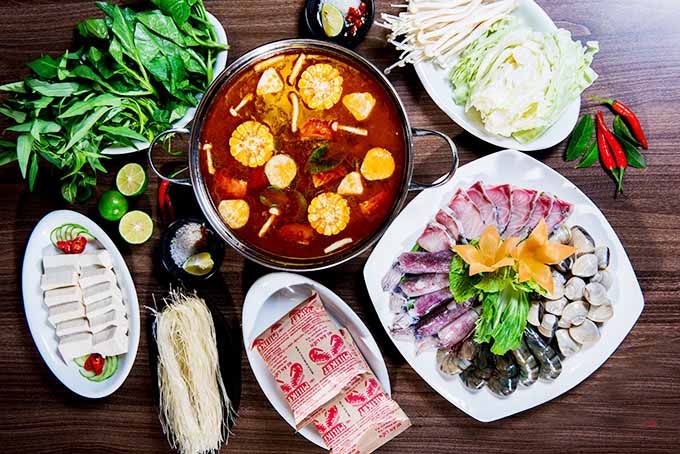 Sơn Thuỷ + V - Tố Hữu