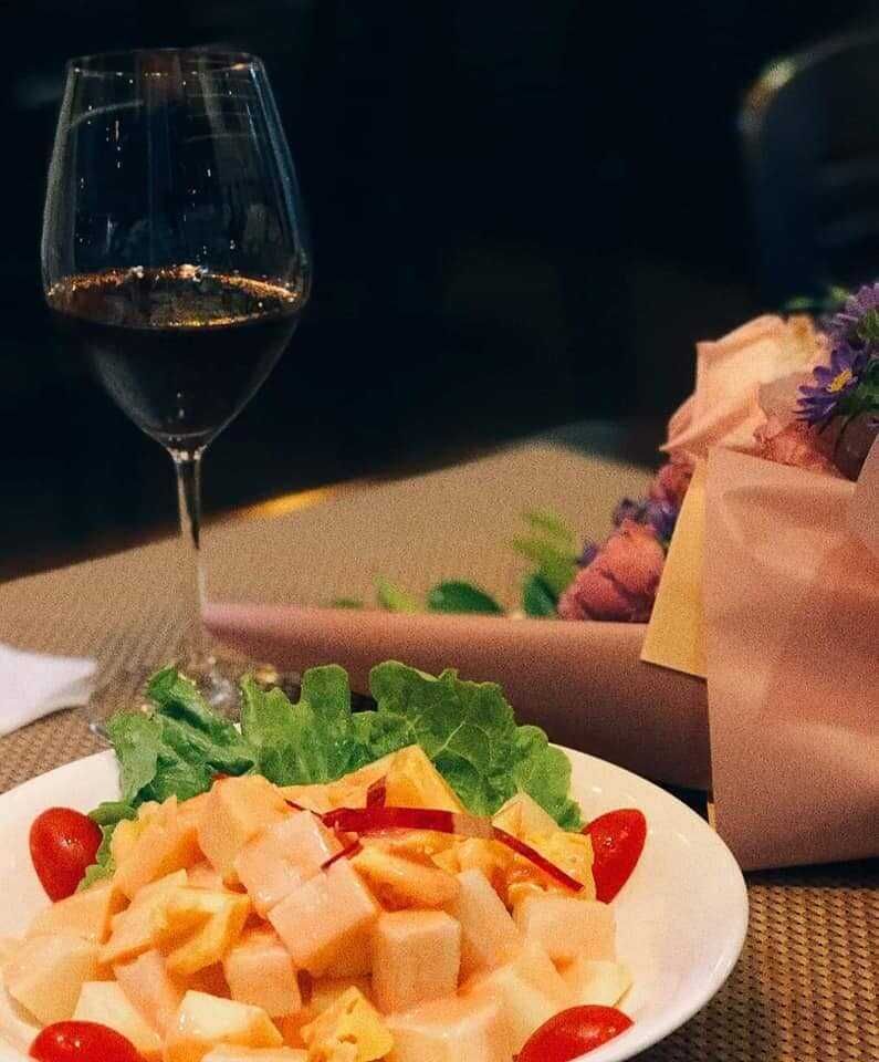 Family Steak House - Văn Cao