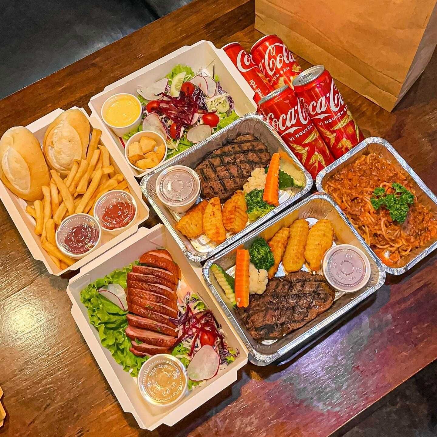 Family Steak House - Văn Cao