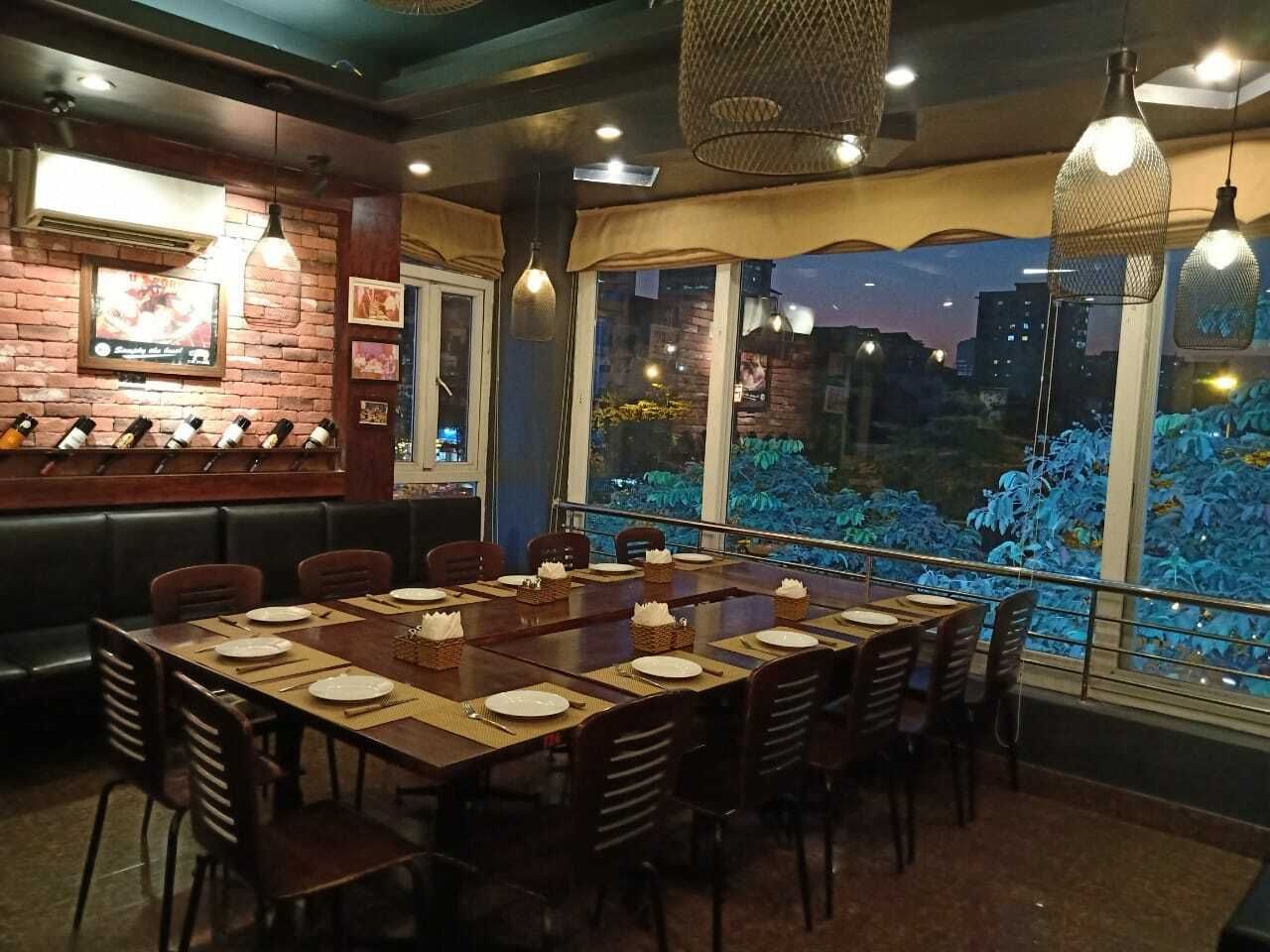 Family Steak House - Văn Cao