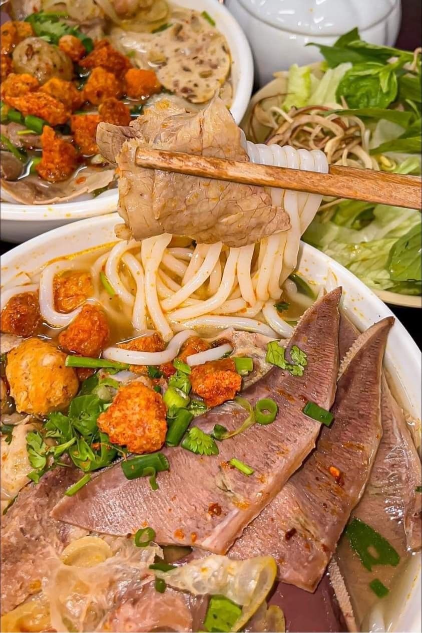 Bún Bò Huế An Cựu - Trung Văn