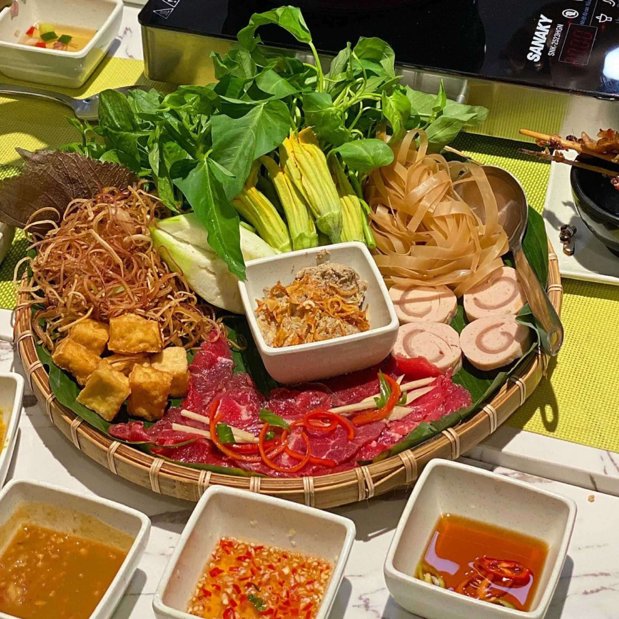 Wrap & Roll - TTTM Vincom Lê Văn Việt