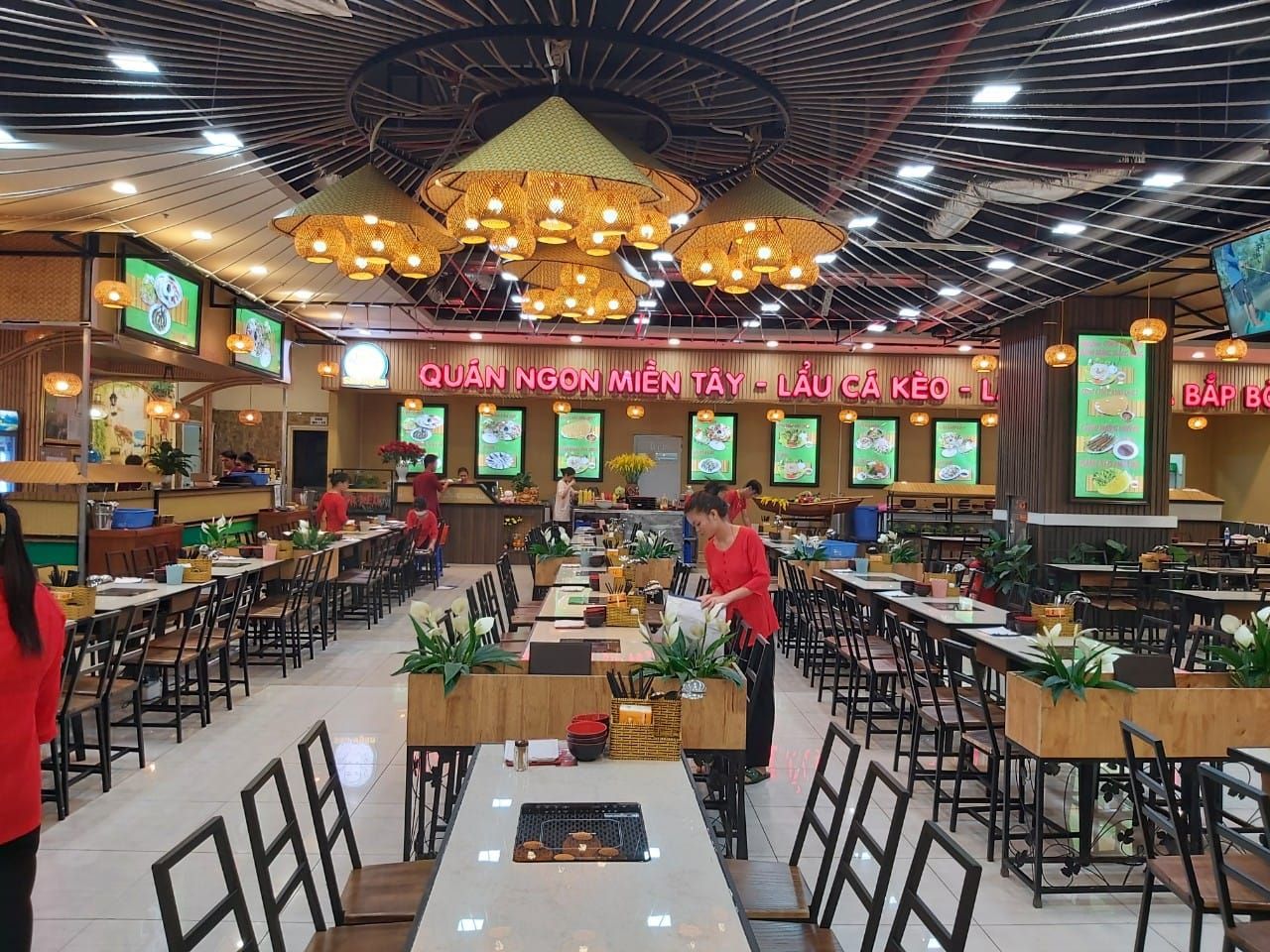 Quán Ngon Miền Tây - TTTM Savico Long Biên