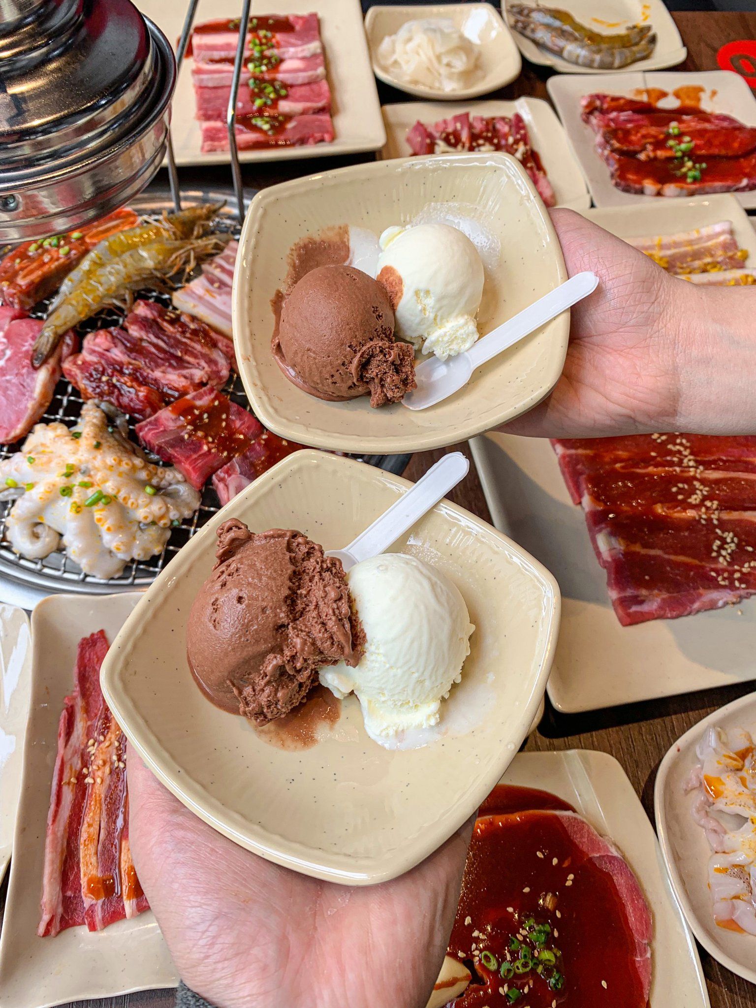 Hugo BBQ - 295 Đê La Thành