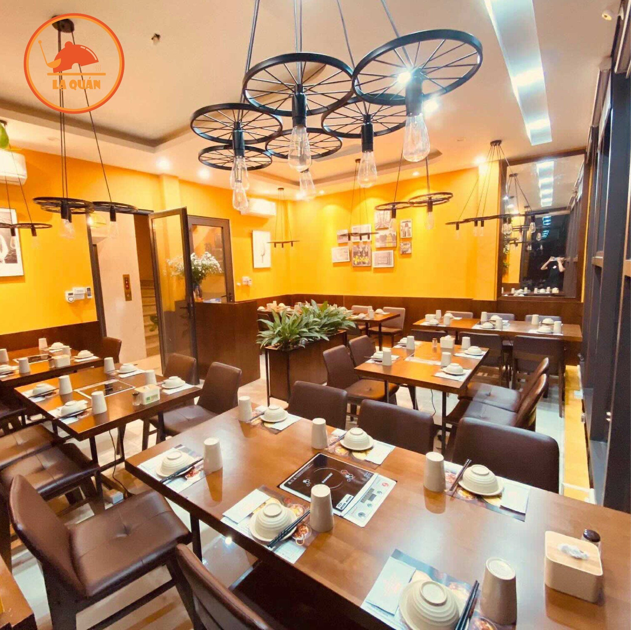 Lạ Quán - 33 Lê Văn Thiêm