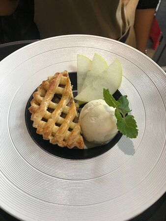 L'mo Dinning - Nguyễn Thị Định