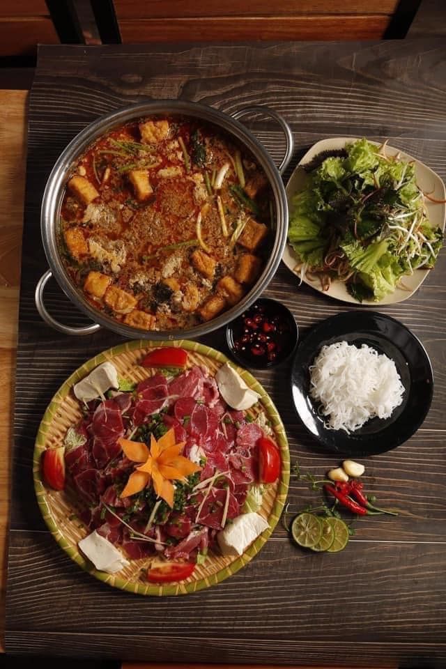 Bụp Quán - Đê La Thành