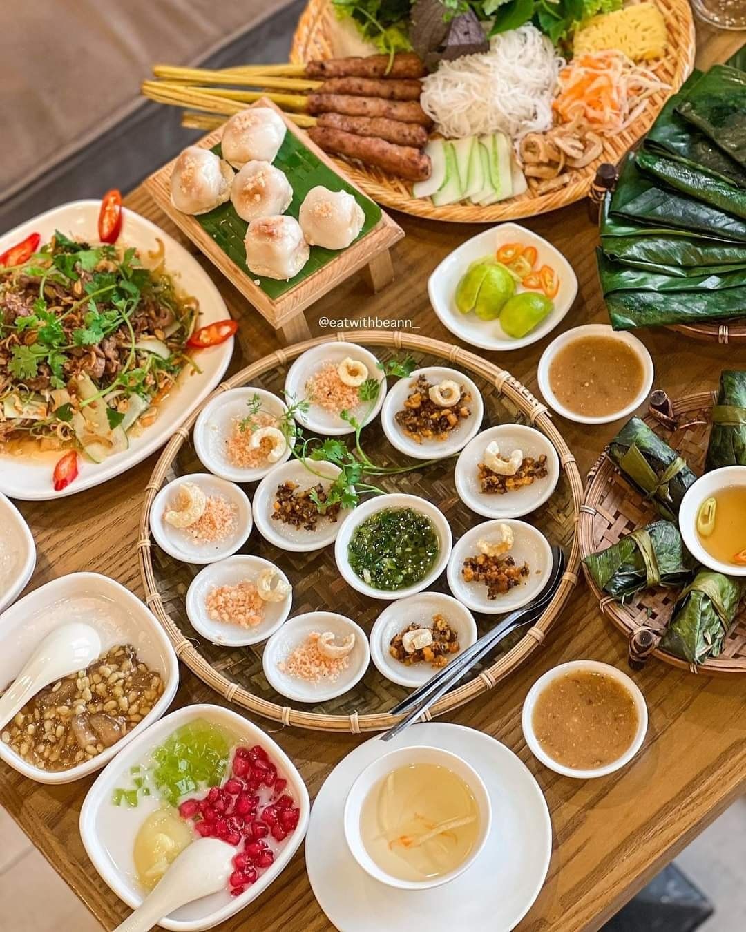 Nét Huế - Ngã tư Nguyễn Văn Huyên