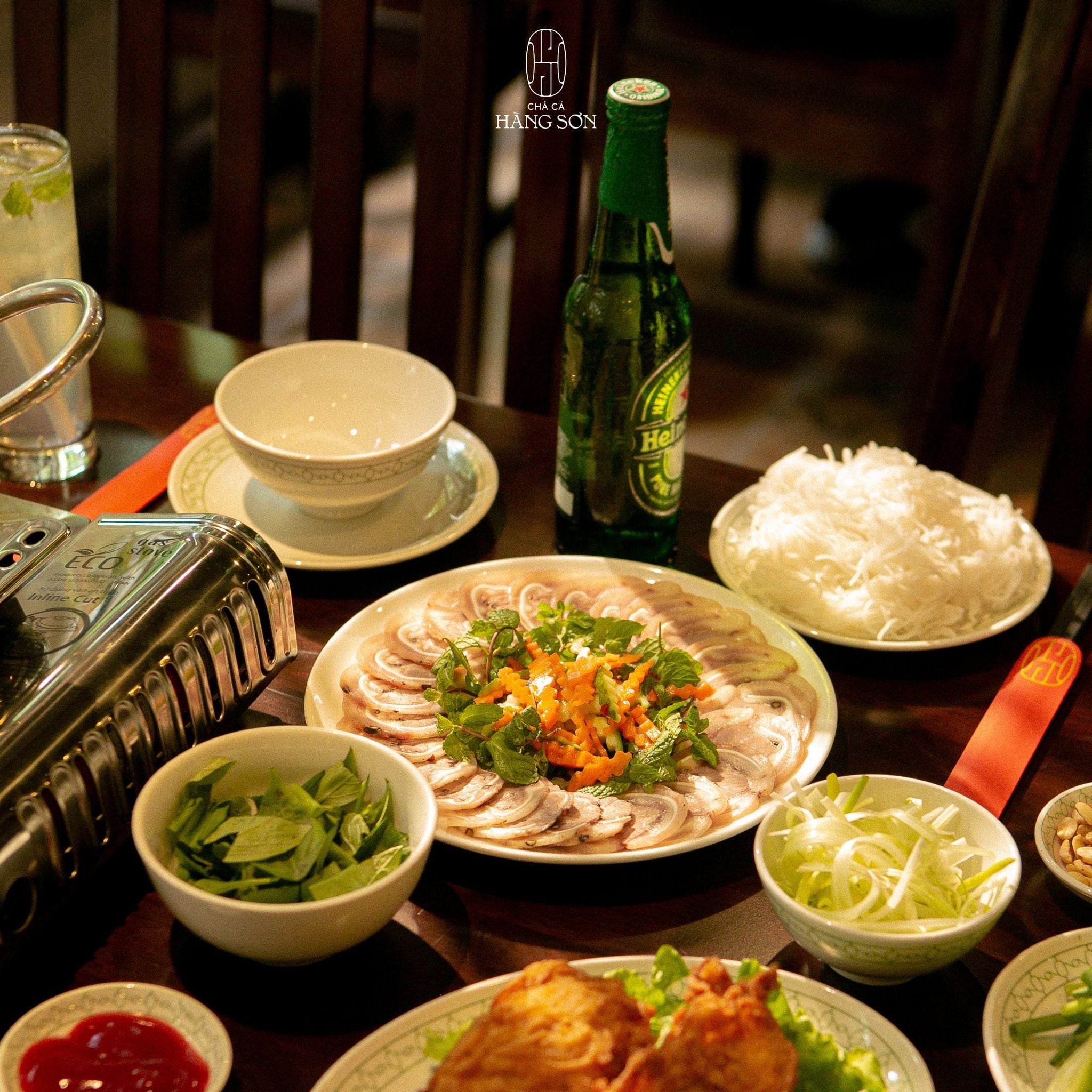 Chả Cá Hàng Sơn - 77 Hào Nam