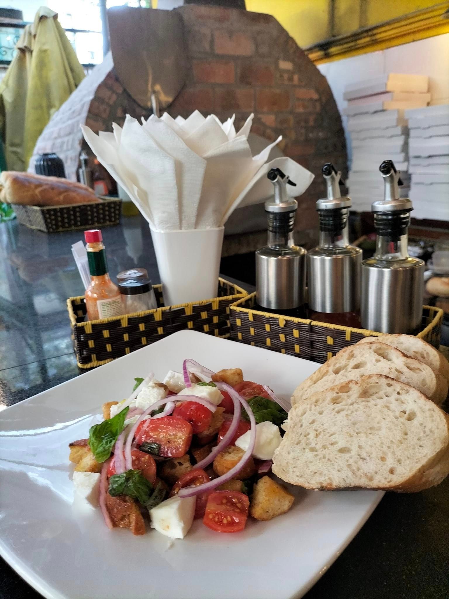 Pizza Pomodoro - 62 Tô Ngọc Vân
