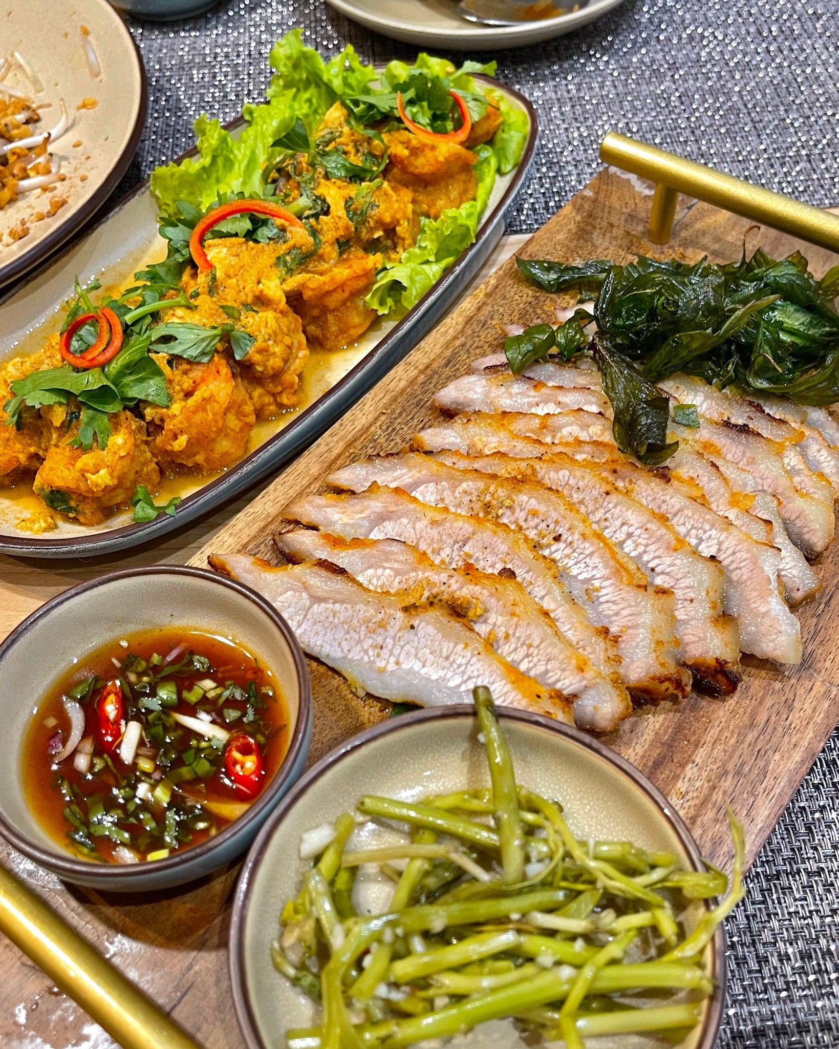 Khrua Baan Thai - Bát Đàn