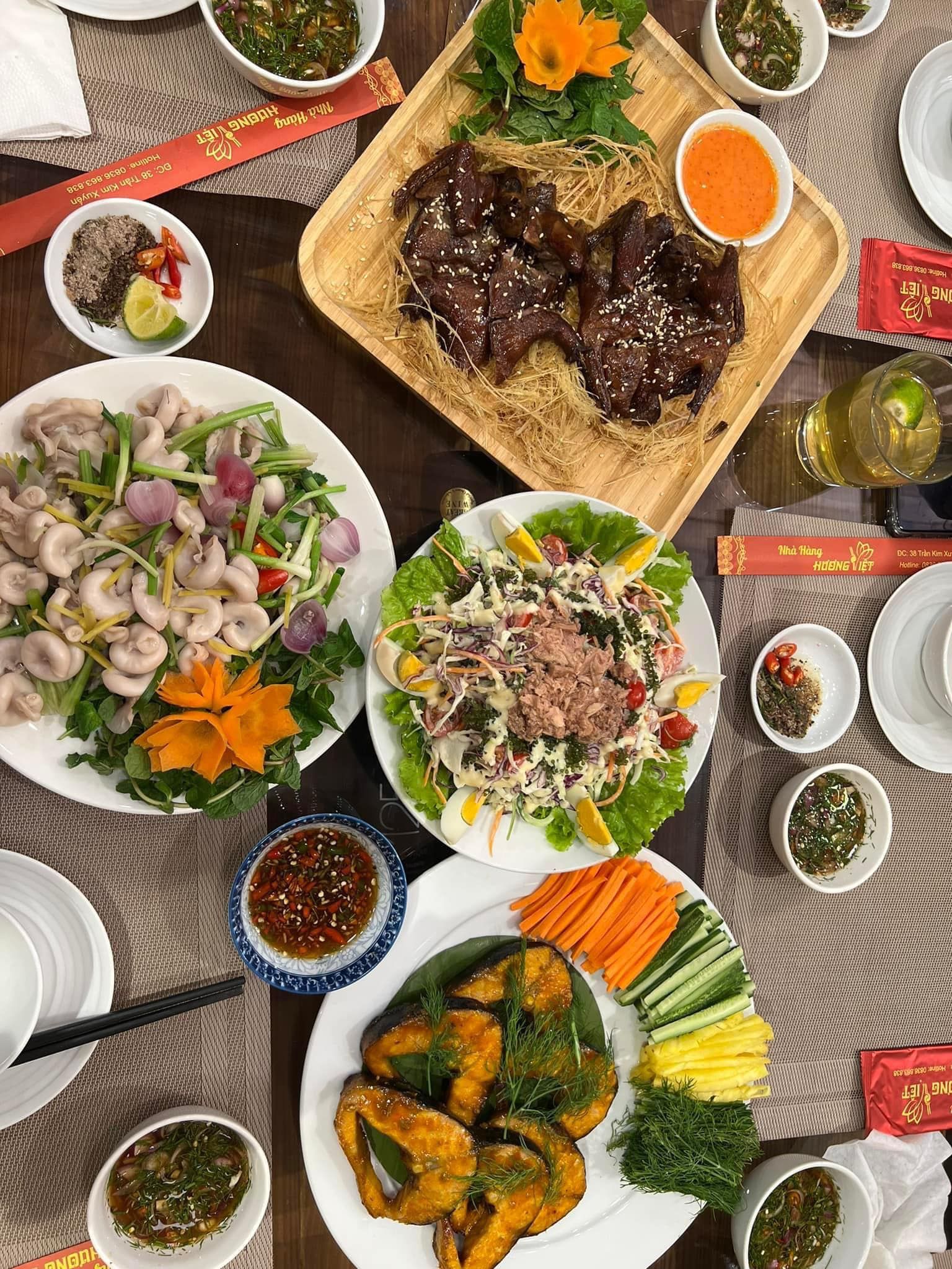 Hương Việt - Trần Kim Xuyến