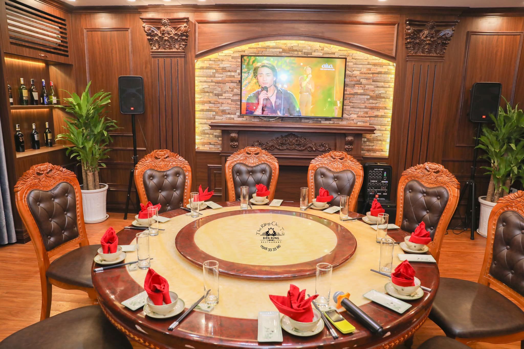 Biển Rừng - 110 Vũ Phạm Hàm