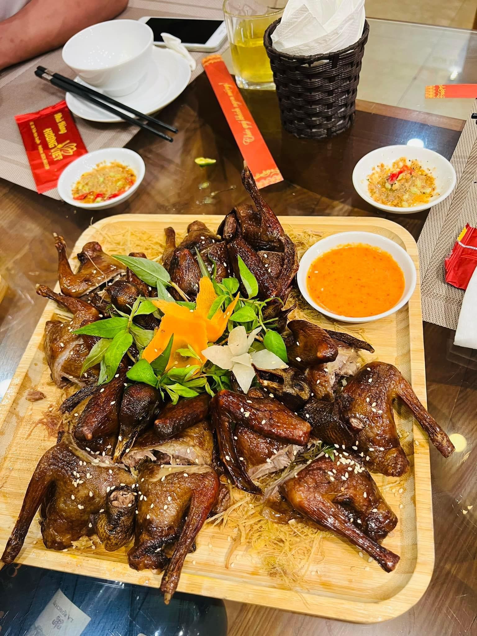 Hương Việt - Trần Kim Xuyến