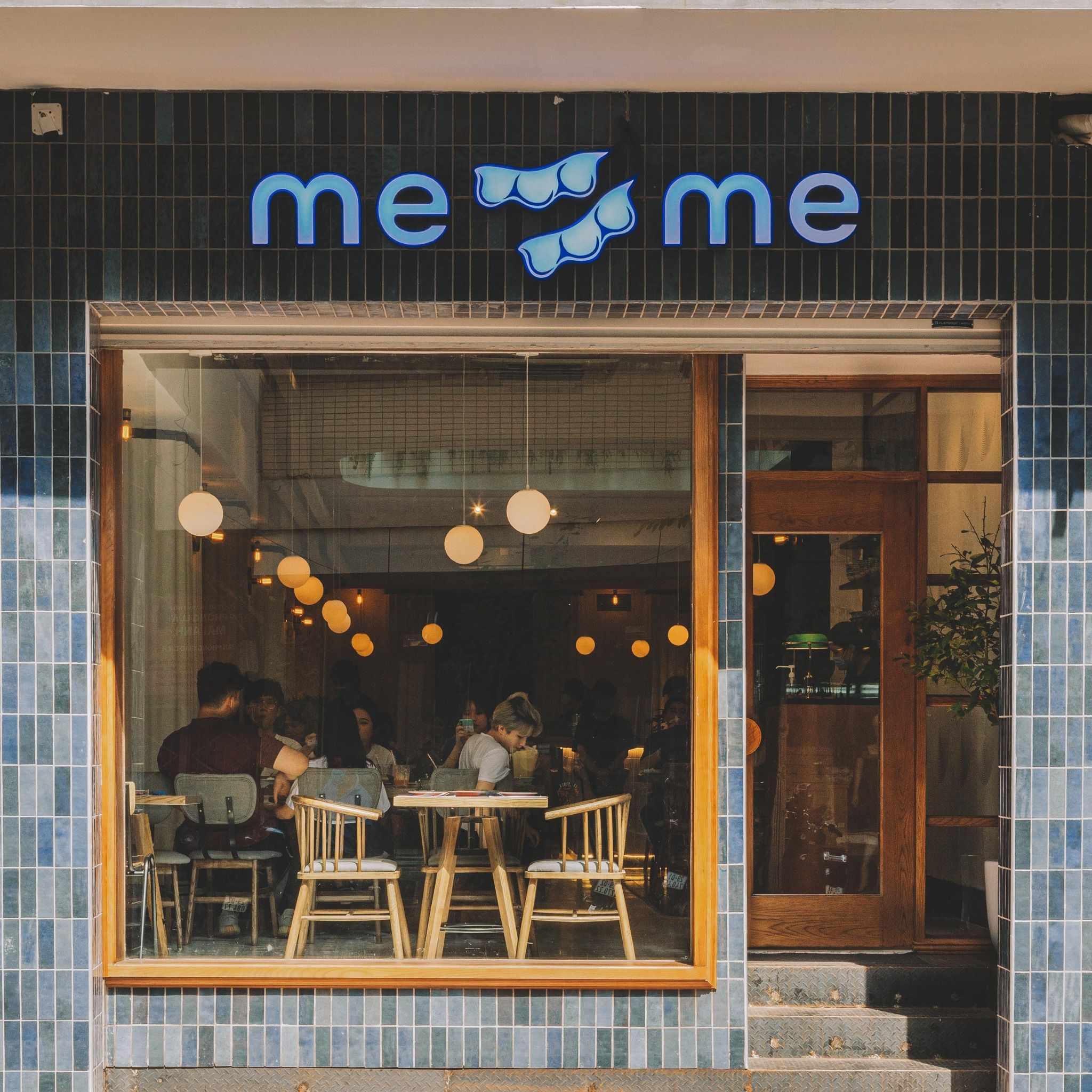 Me Me Bistro - Mai Hắc Đế