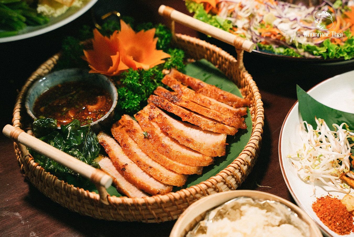 Khunmae Thai - 127 Văn Cao