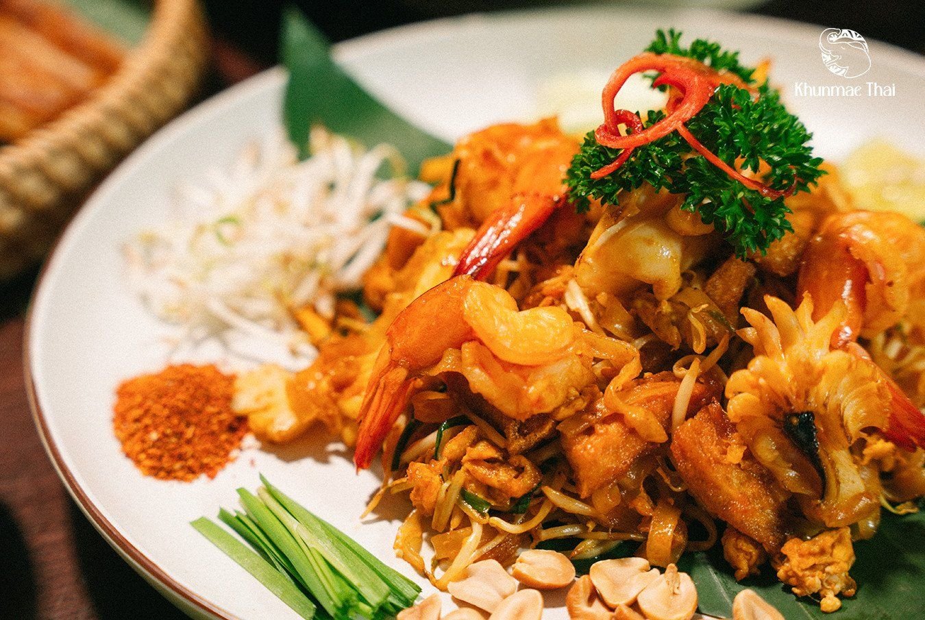 Khunmae Thai - 127 Văn Cao
