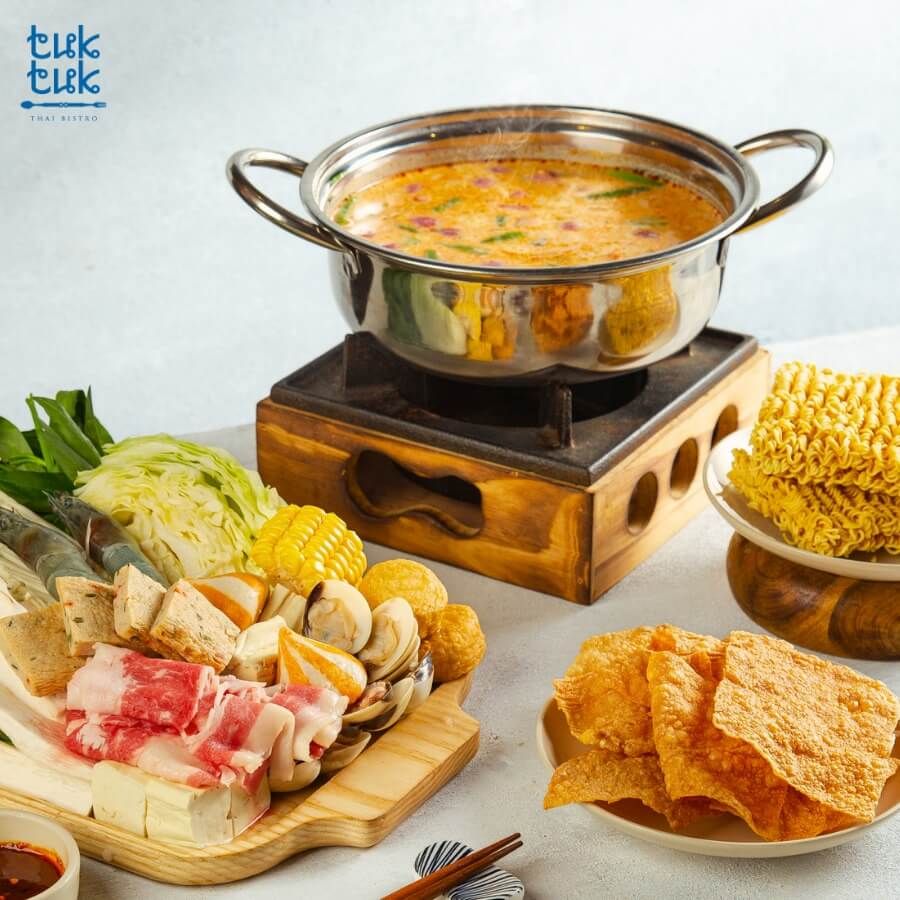 Tuktuk Thai Bistro - Hoa Mai