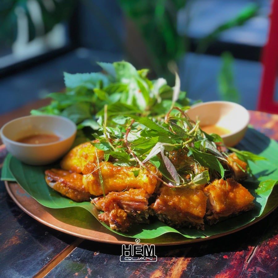 Hẻm Quán - Hoàng Cầu