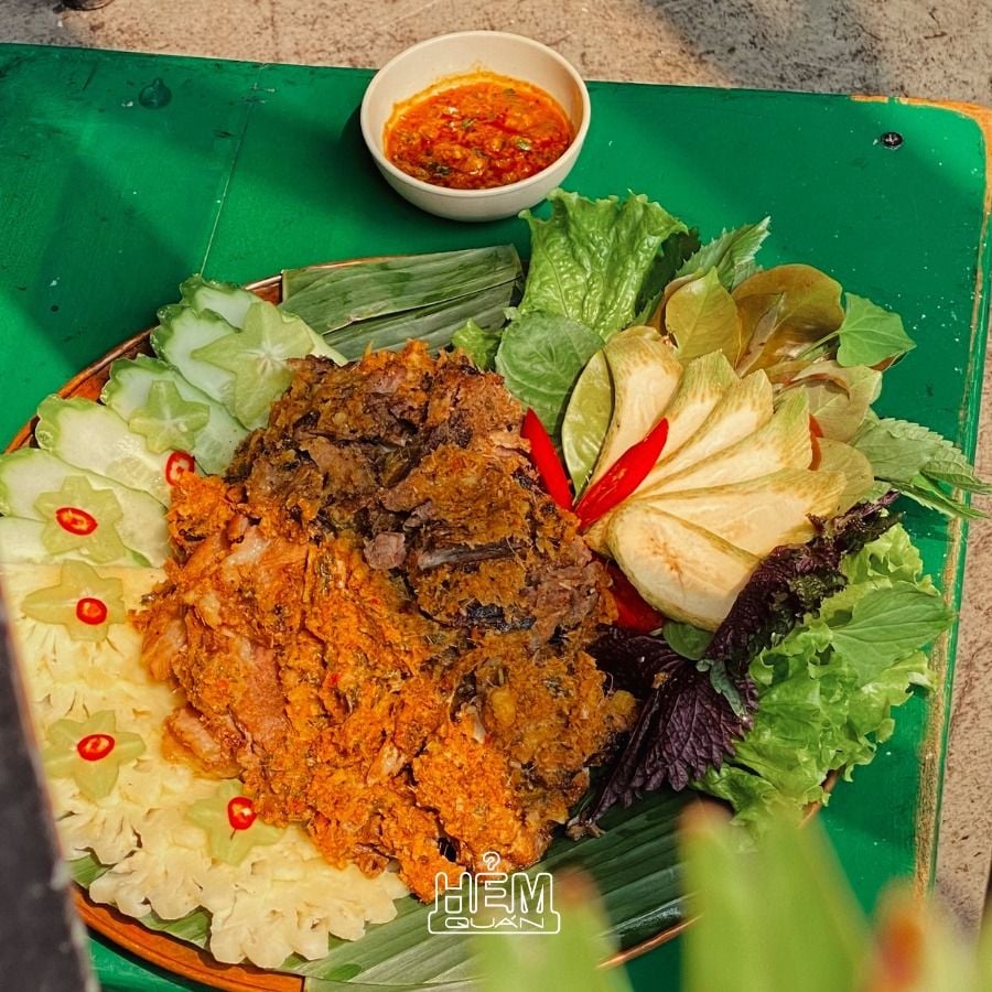 Hẻm Quán - Hoàng Cầu