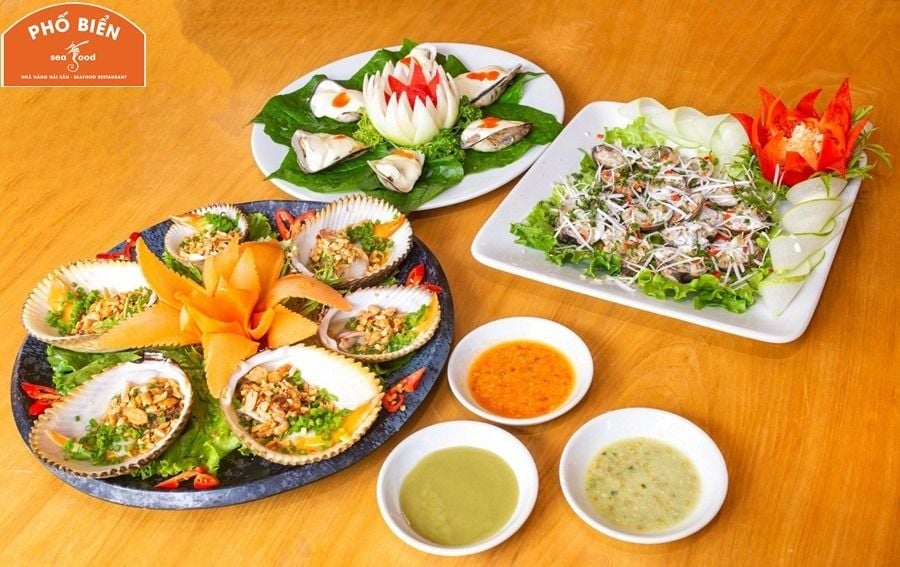 Phố Biển - Hoàng Quốc Việt