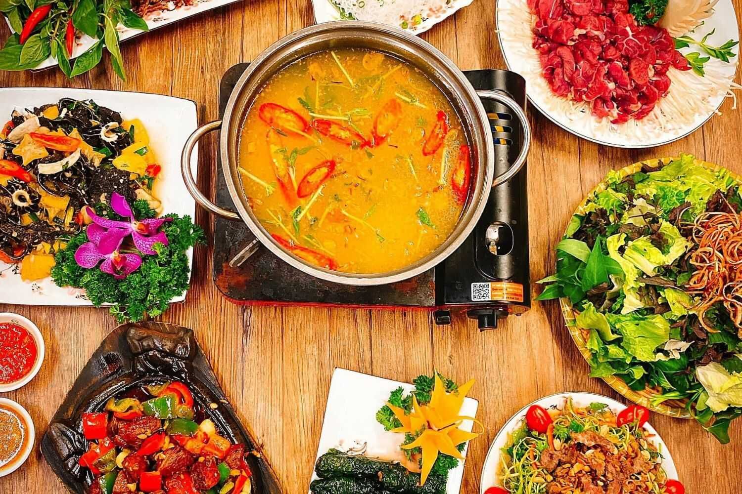 Nhất Linh - Trung Hòa