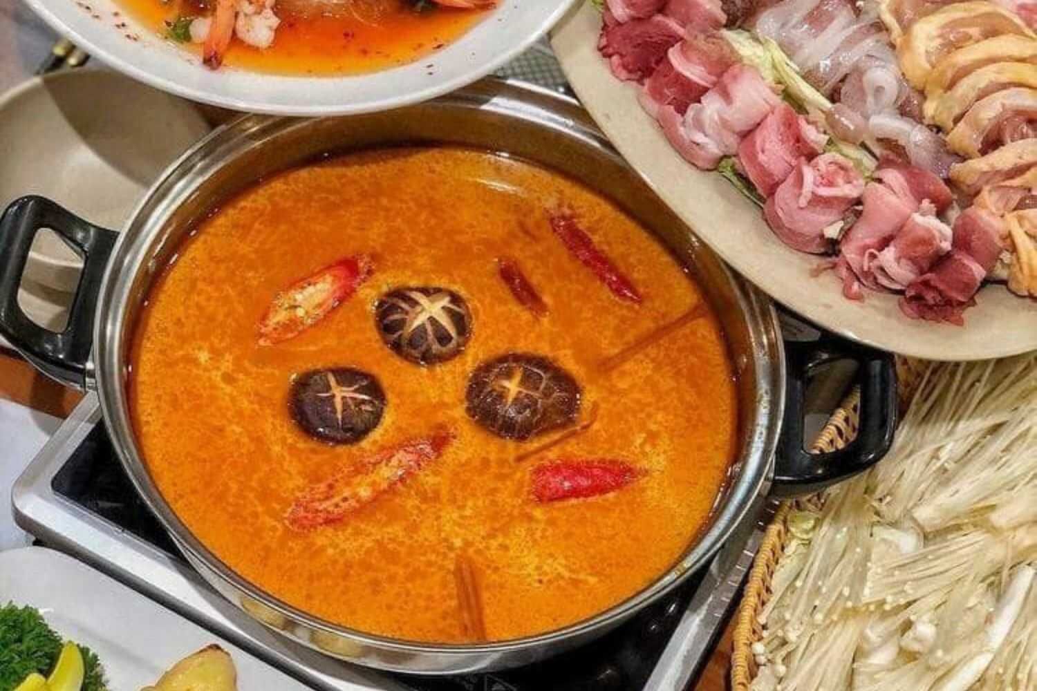 Lạ Quán - Nguyễn Văn Lộc